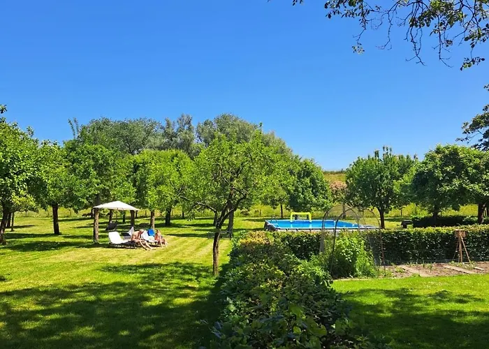 Hof Eden فندق مبيت وإفطار